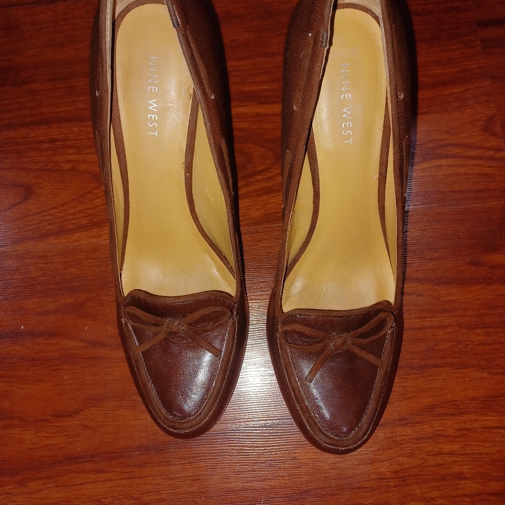 📌Nine West brown heels with bow